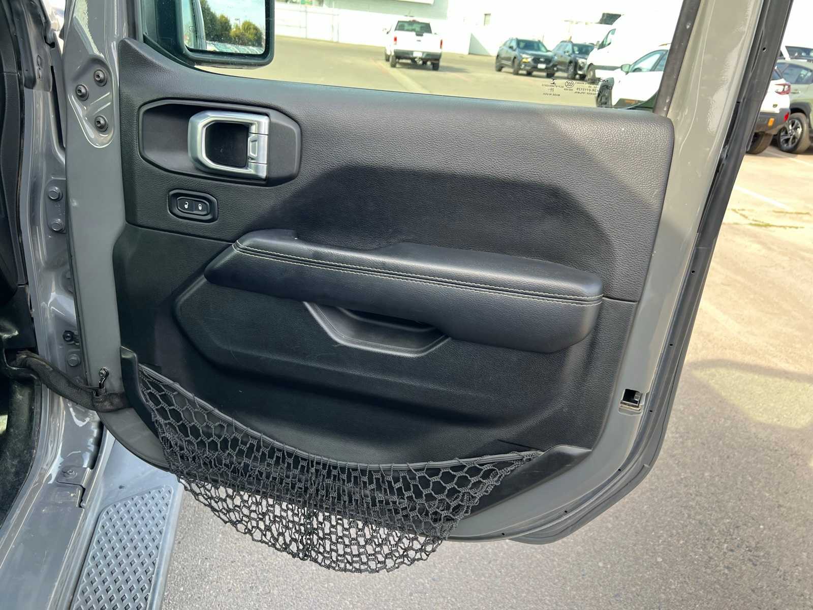 Thumbnail: 2021 Jeep Gladiator - 26