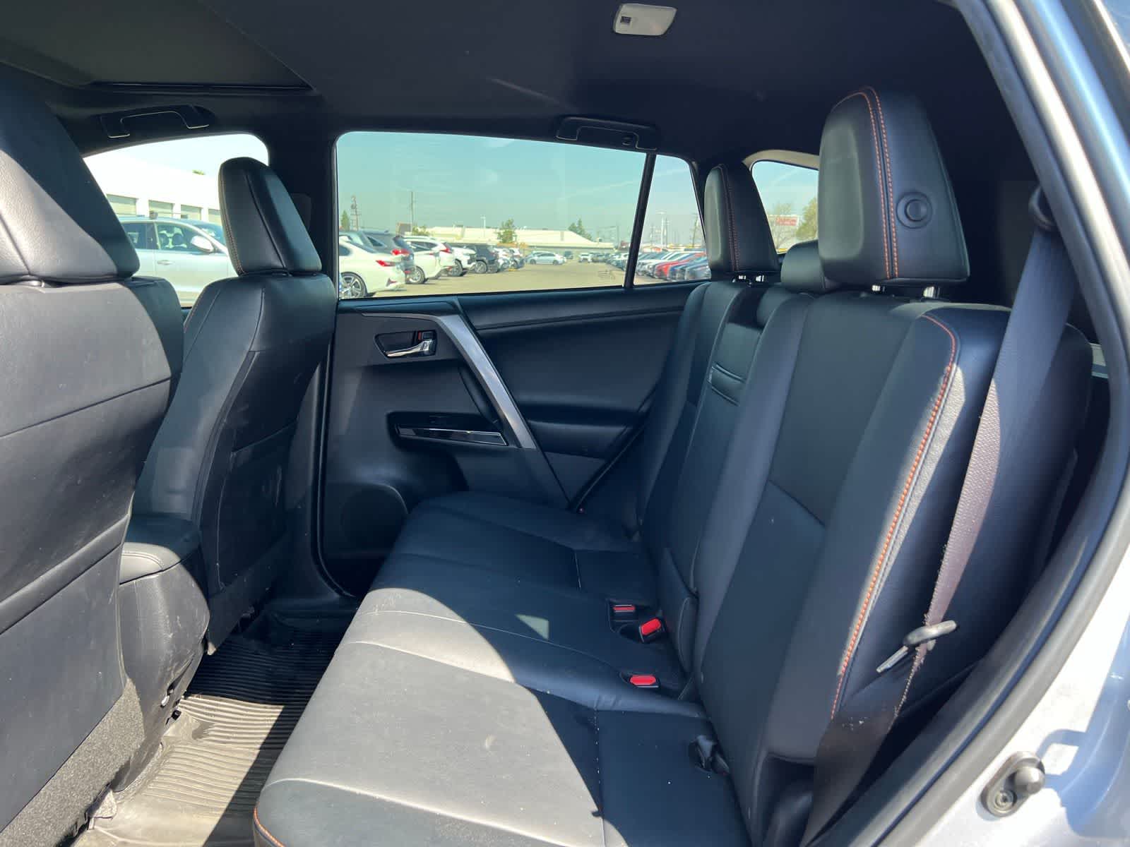 Thumbnail: 2017 Toyota RAV4 - 18