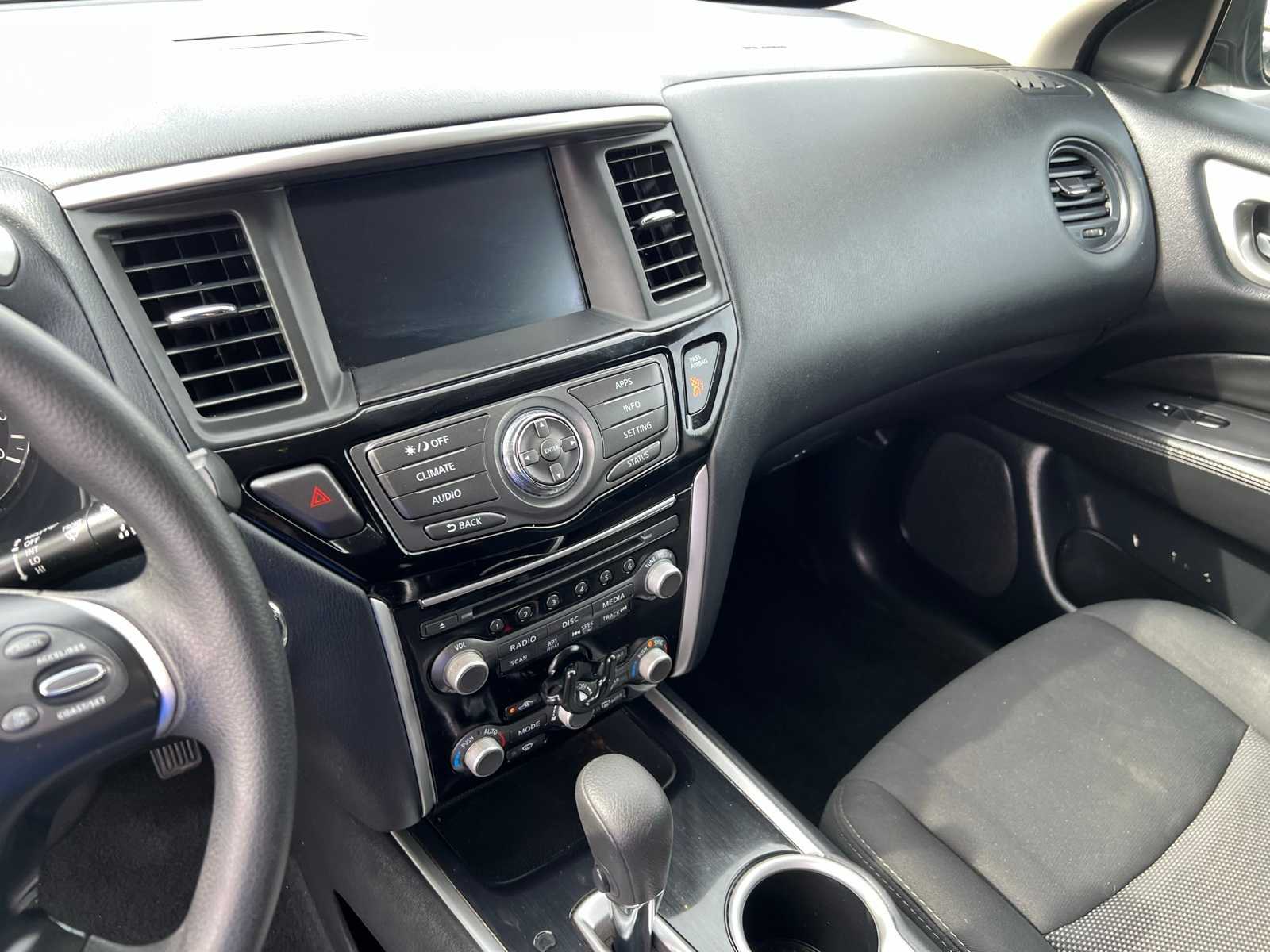 Thumbnail: 2020 Nissan Pathfinder - 37