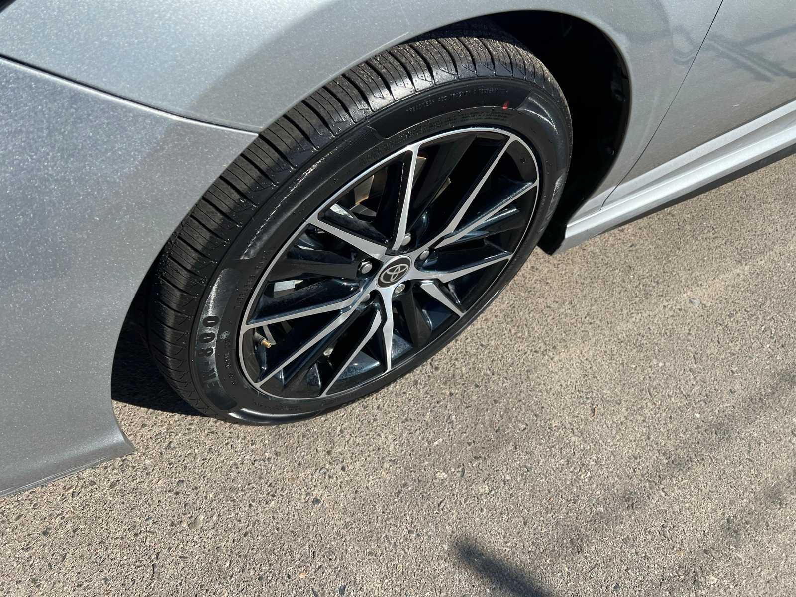 Thumbnail: 2023 Toyota Camry - 12