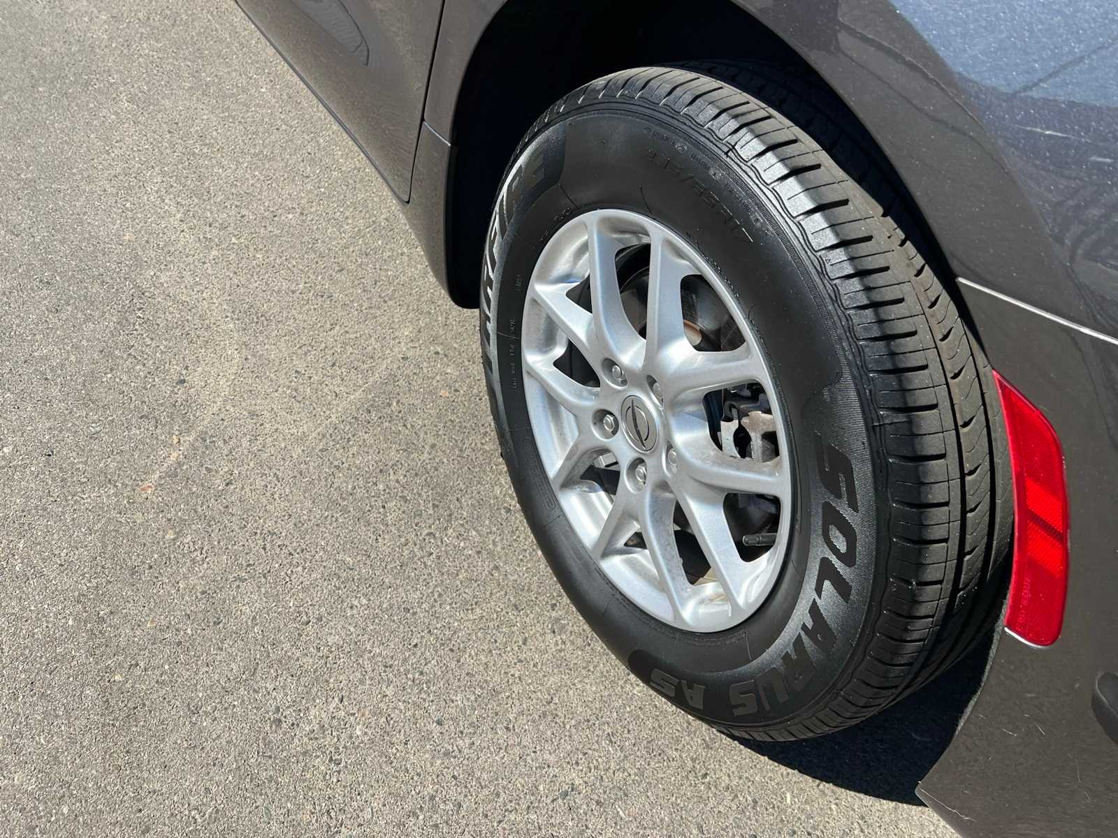 Thumbnail: 2023 Chrysler Voyager - 16