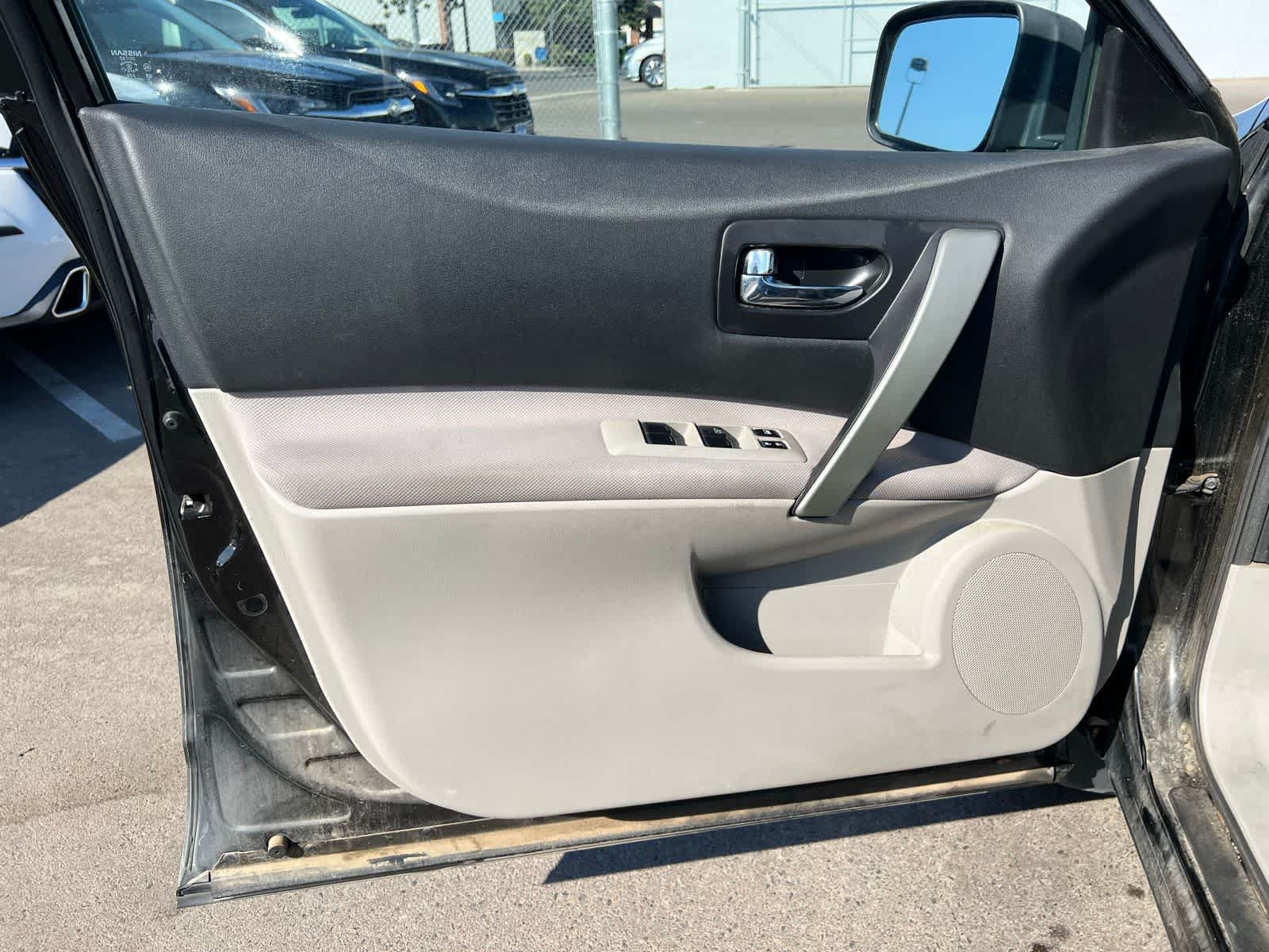 Thumbnail: 2014 Nissan Rogue - 15