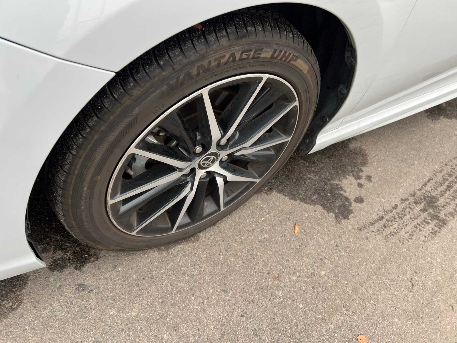 Thumbnail: 2023 Toyota Camry - 12