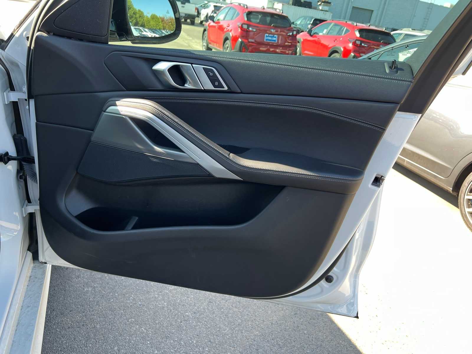 Thumbnail: 2022 BMW X6 - 28