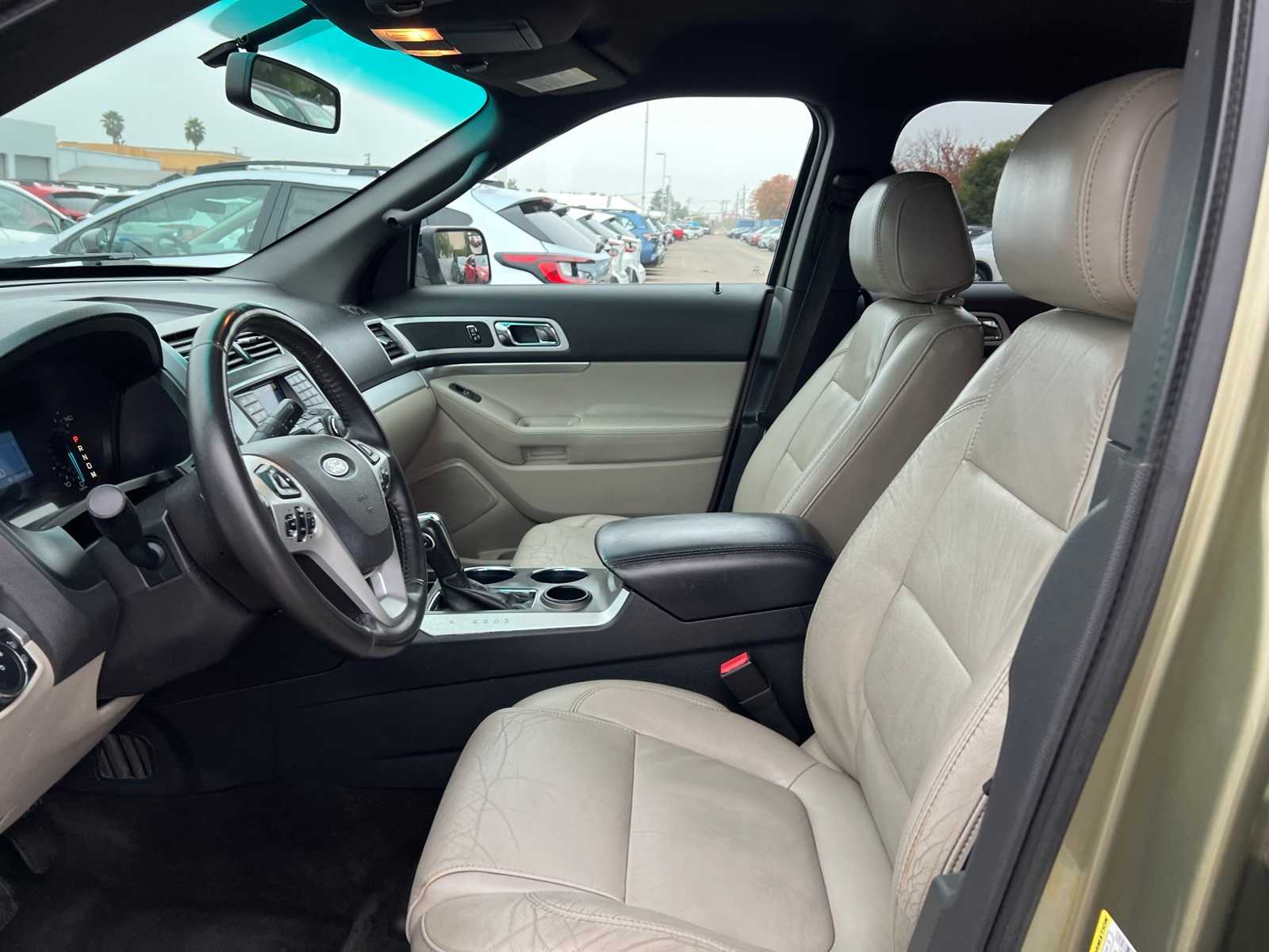 Thumbnail: 2012 Ford Explorer - 14