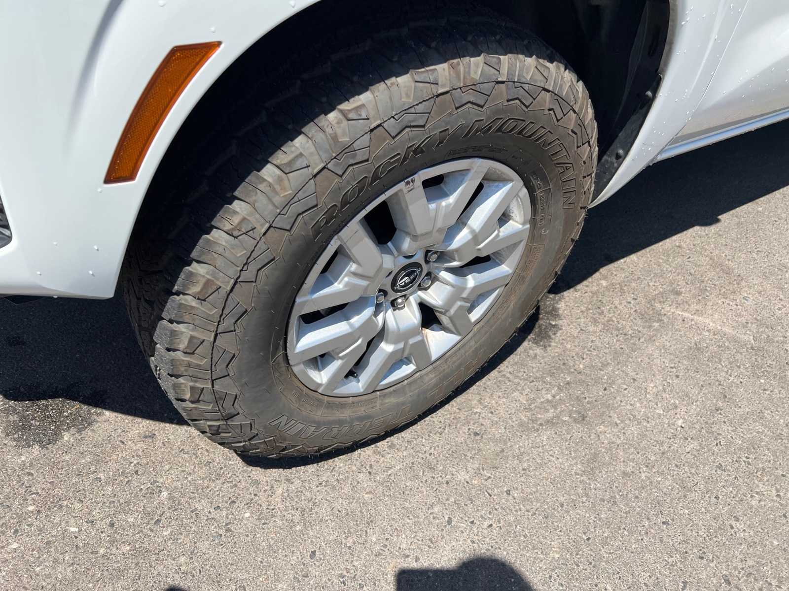 Thumbnail: 2023 Nissan Frontier - 11
