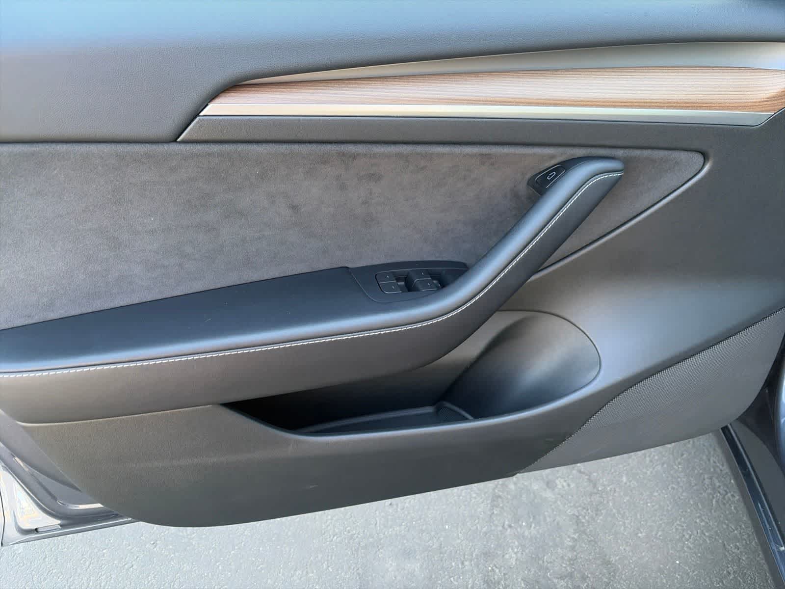 Thumbnail: 2023 Tesla Model 3 - 23