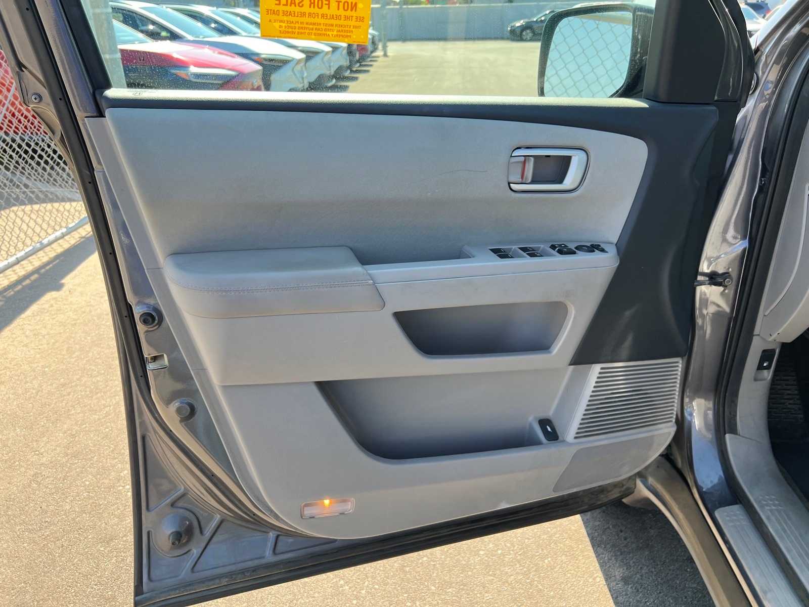 Thumbnail: 2014 Honda Pilot - 16