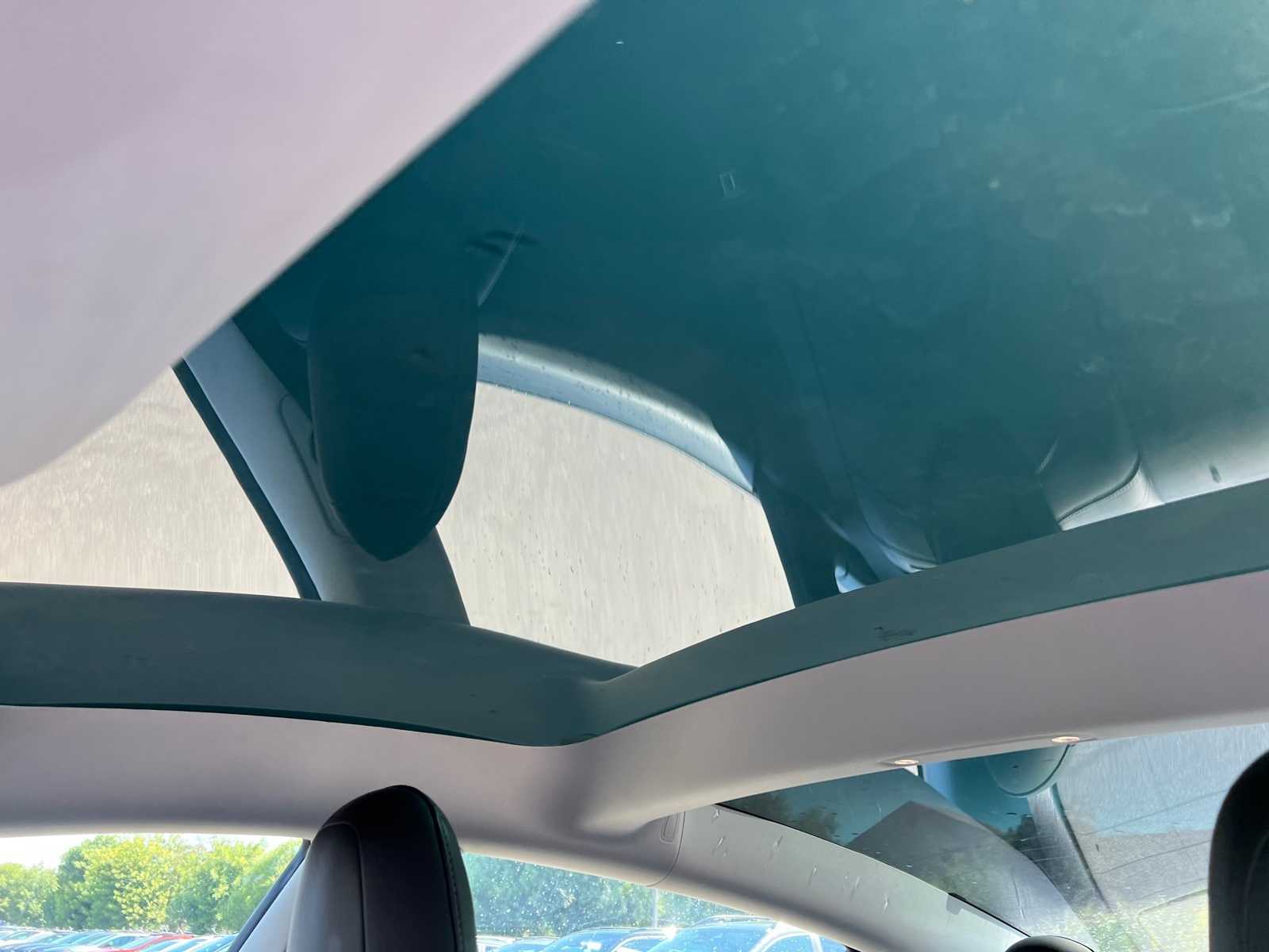 Thumbnail: 2021 Tesla Model 3 - 33