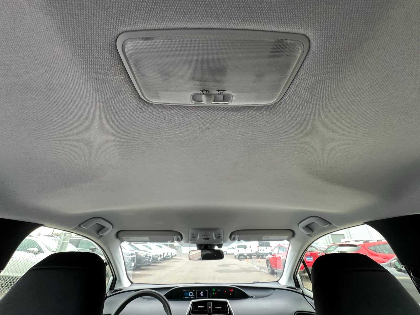 Thumbnail: 2020 Toyota Prius - 31