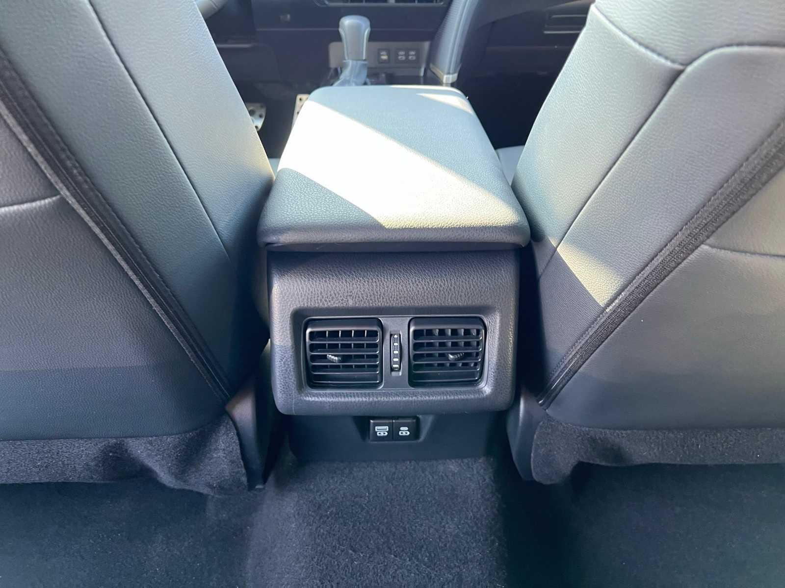 Thumbnail: 2025 Toyota Camry - 32