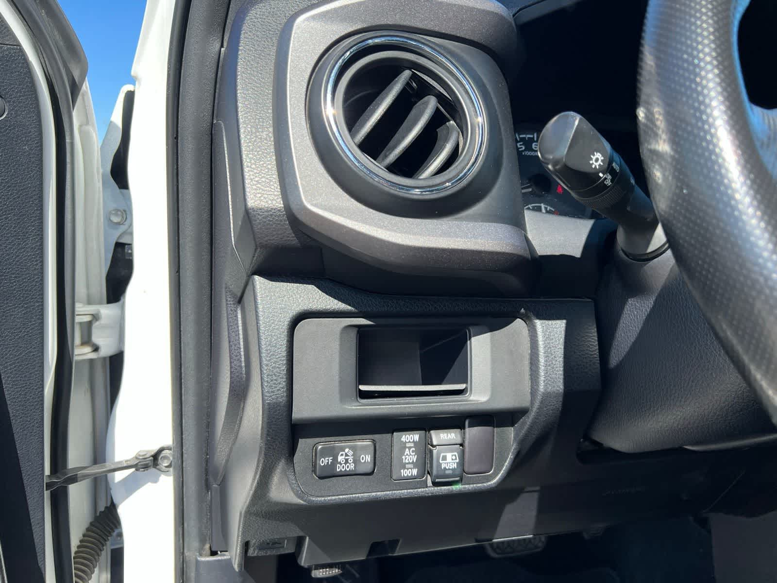 Thumbnail: 2017 Toyota Tacoma - 28