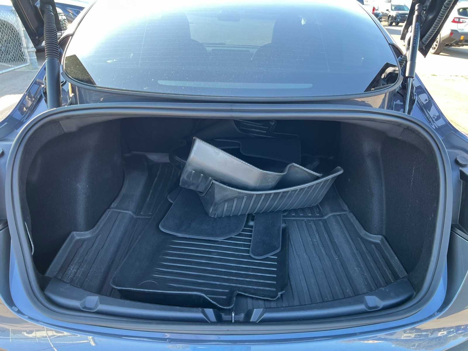 Thumbnail: 2023 Tesla Model 3 - 7