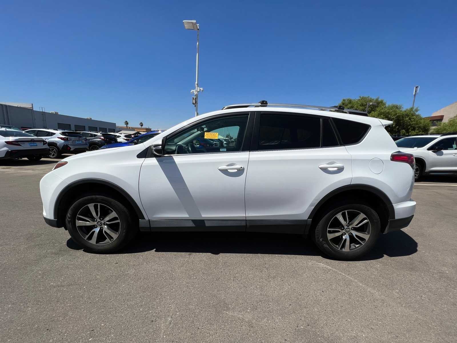 Thumbnail: 2017 Toyota RAV4 - 2