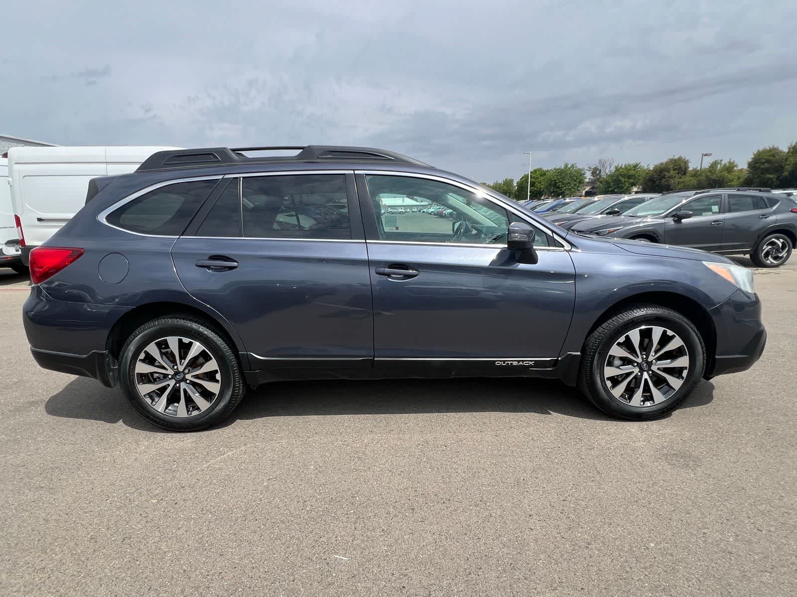 Thumbnail: 2017 Subaru Outback - 10