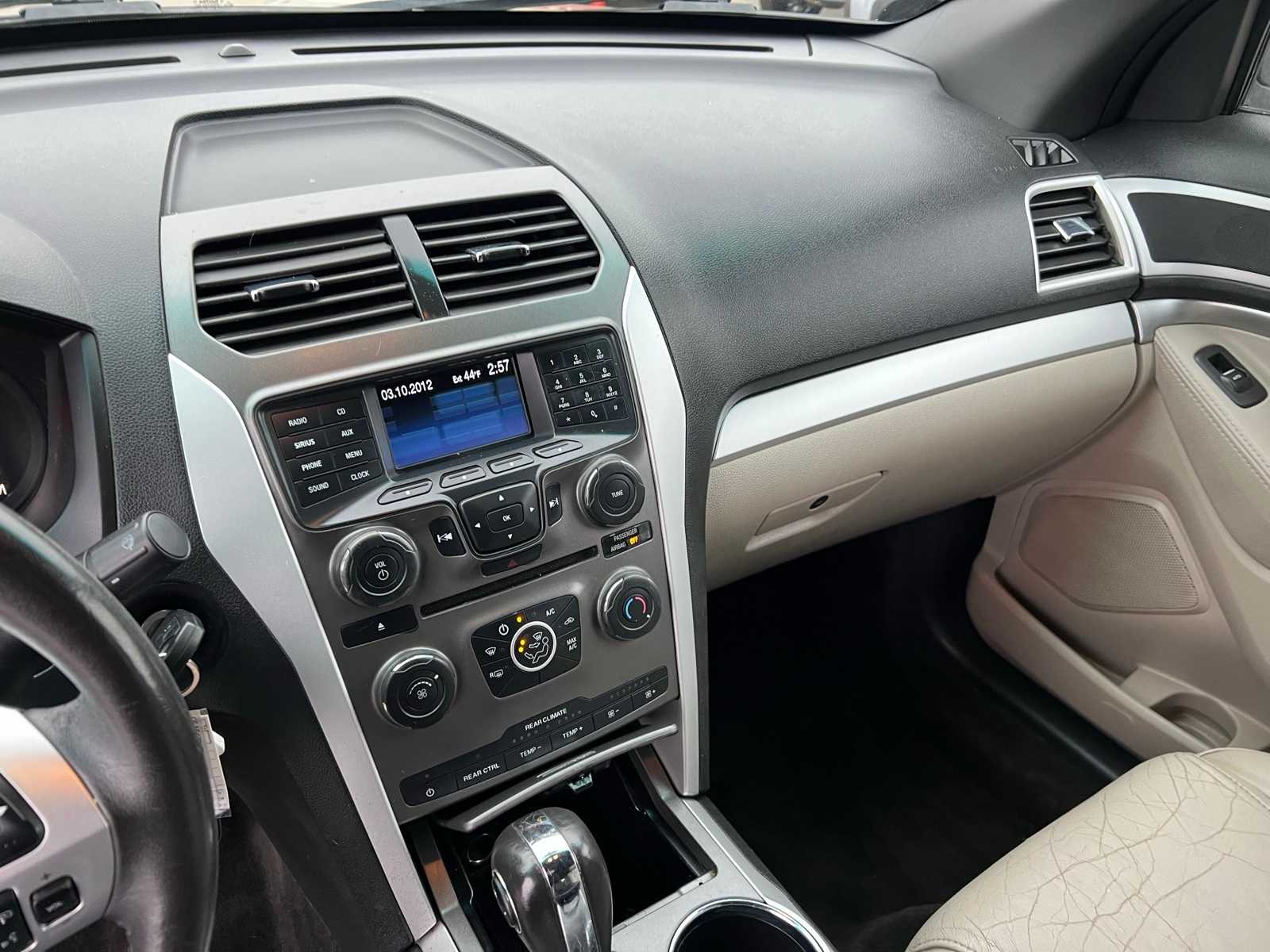 Thumbnail: 2012 Ford Explorer - 37