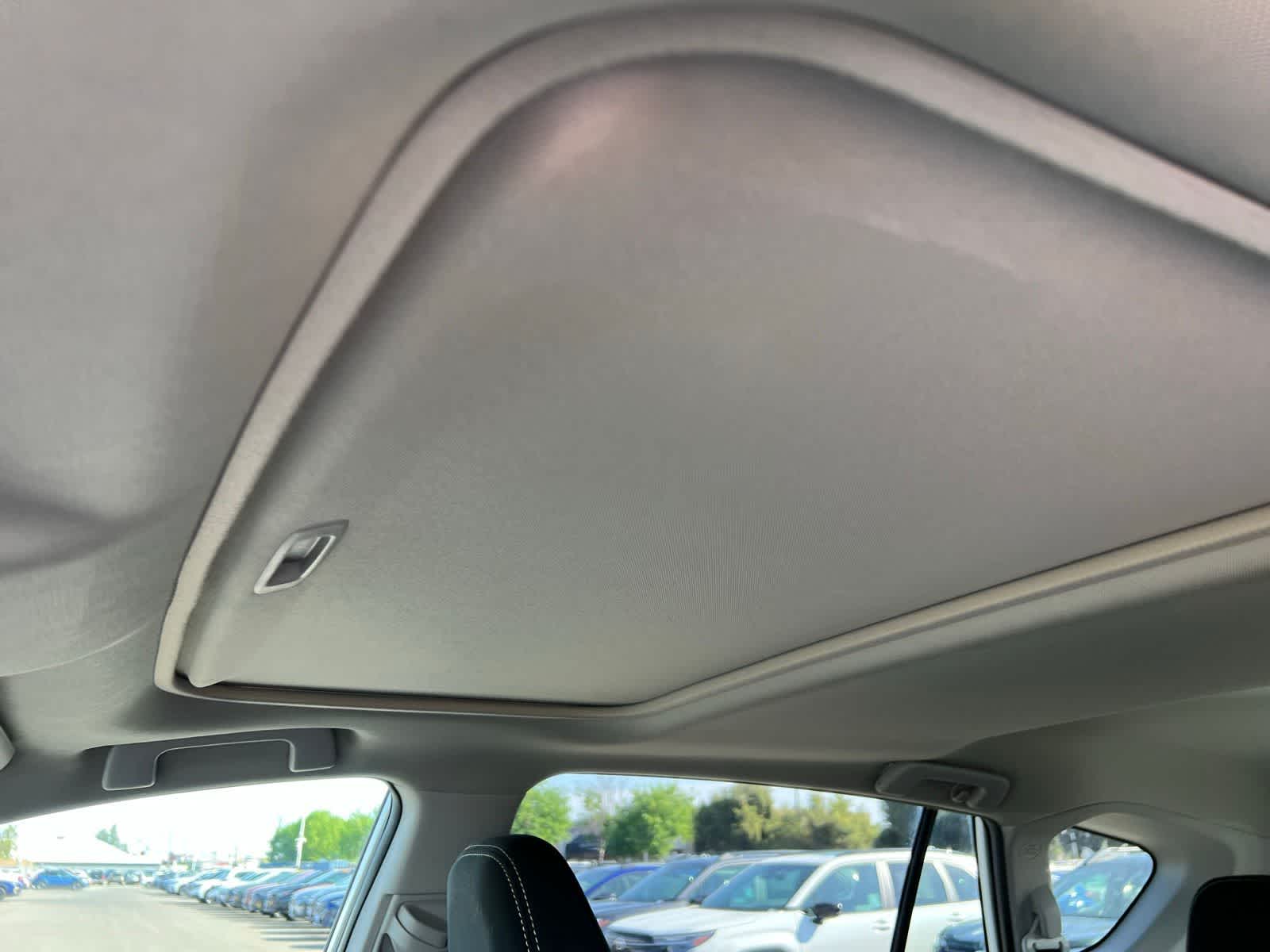 Thumbnail: 2015 Toyota RAV4 - 34