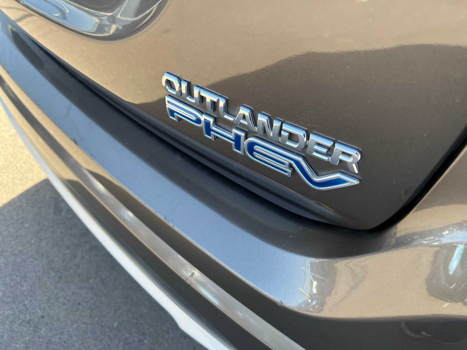 Thumbnail: 2018 Mitsubishi Outlander - 7
