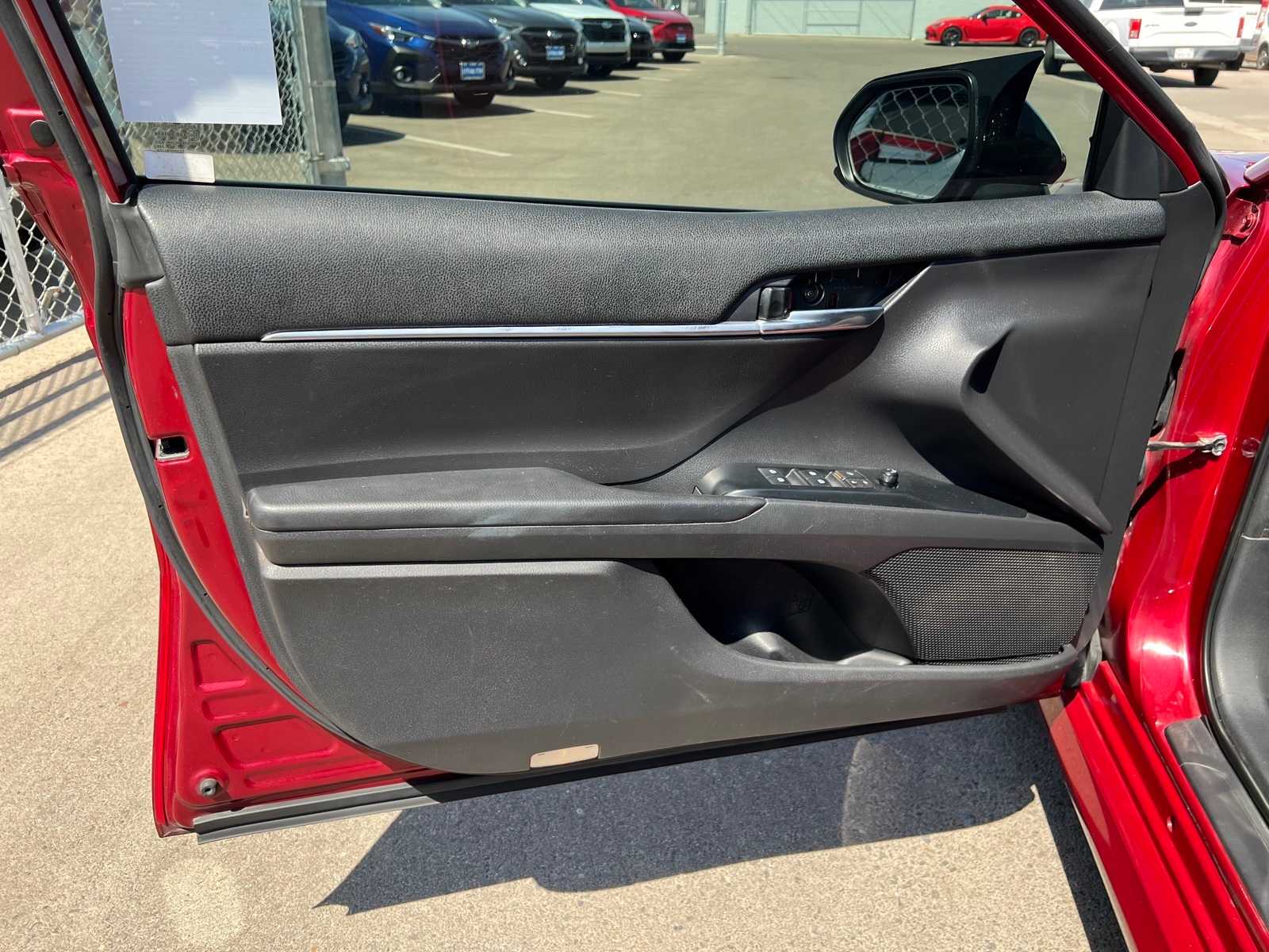 Thumbnail: 2019 Toyota Camry - 14
