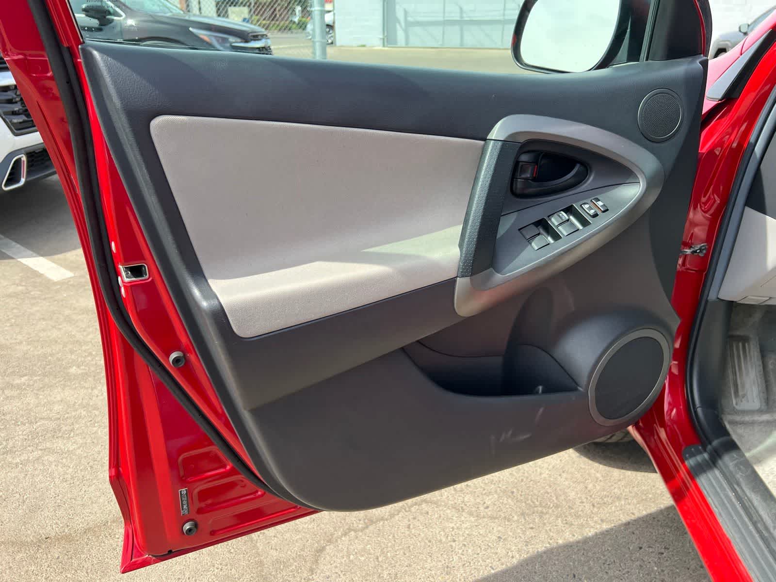 Thumbnail: 2010 Toyota RAV4 - 16