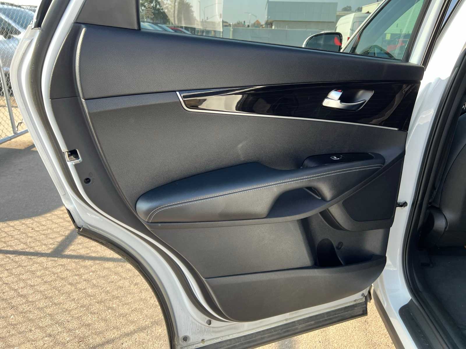 Thumbnail: 2019 Kia Sorento - 20