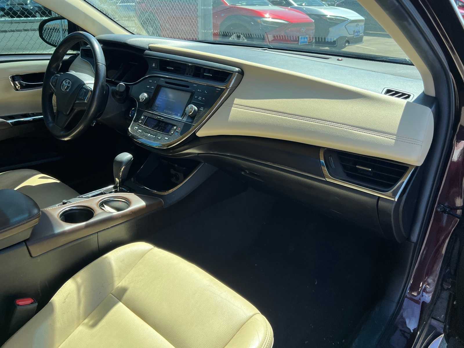 Thumbnail: 2016 Toyota Avalon - 26