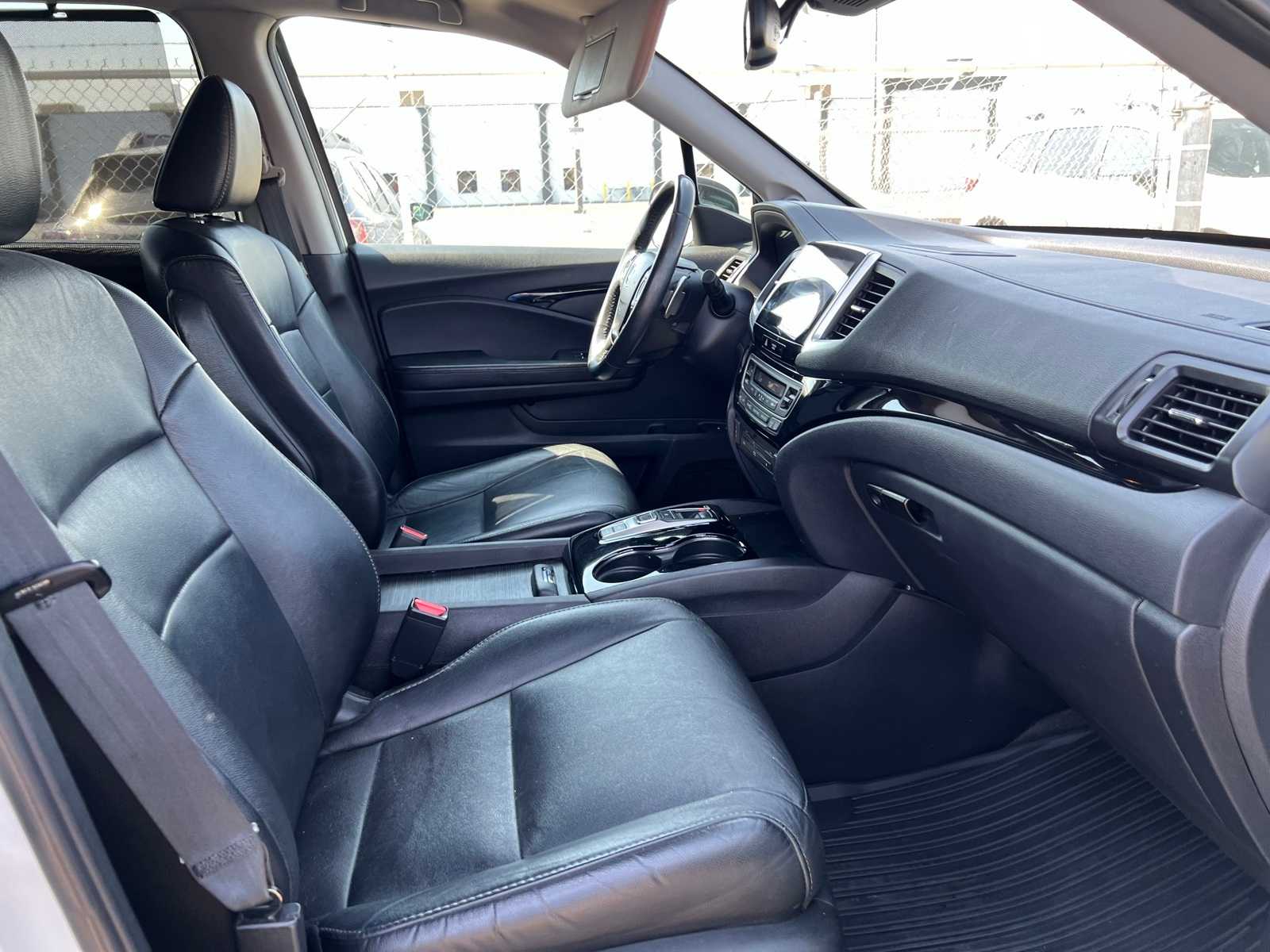 Thumbnail: 2018 Honda Pilot - 27
