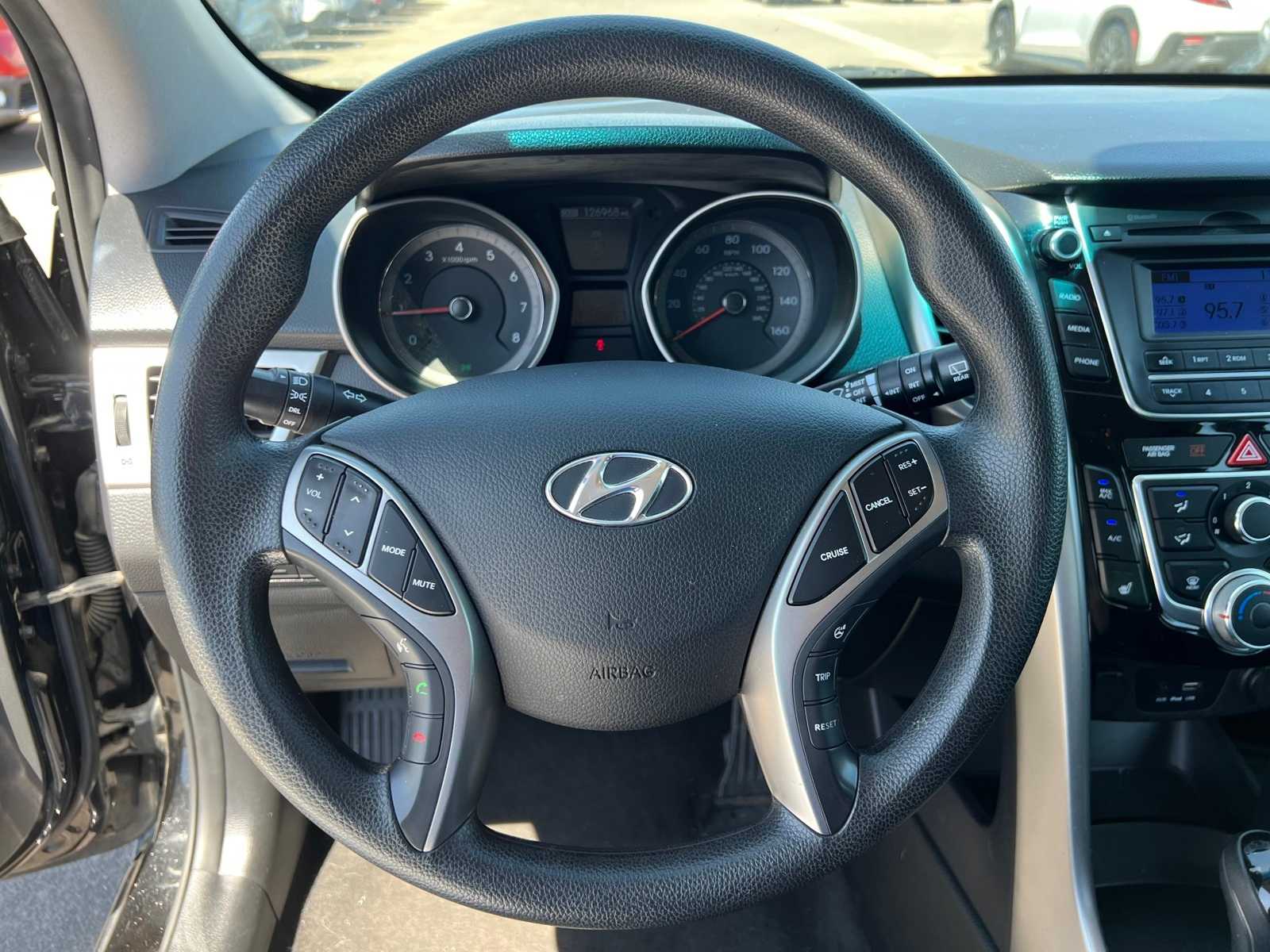 Thumbnail: 2016 Hyundai Elantra - 29