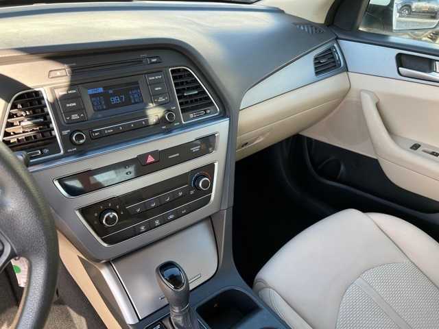Thumbnail: 2015 Hyundai Sonata - 37