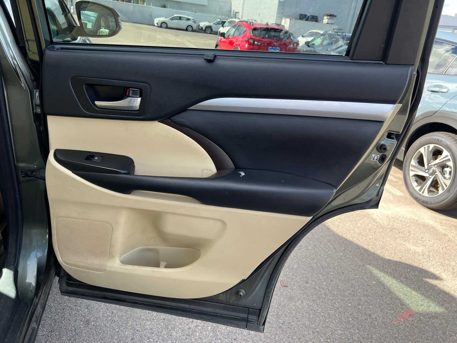 Thumbnail: 2018 Toyota Highlander - 24