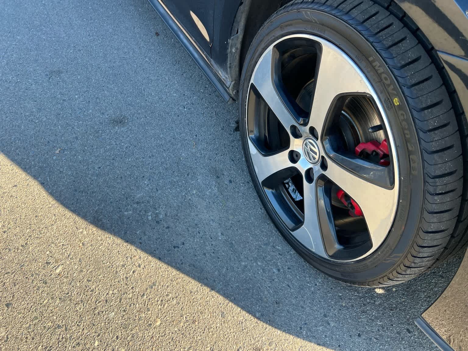 Thumbnail: 2016 Volkswagen Golf - 23