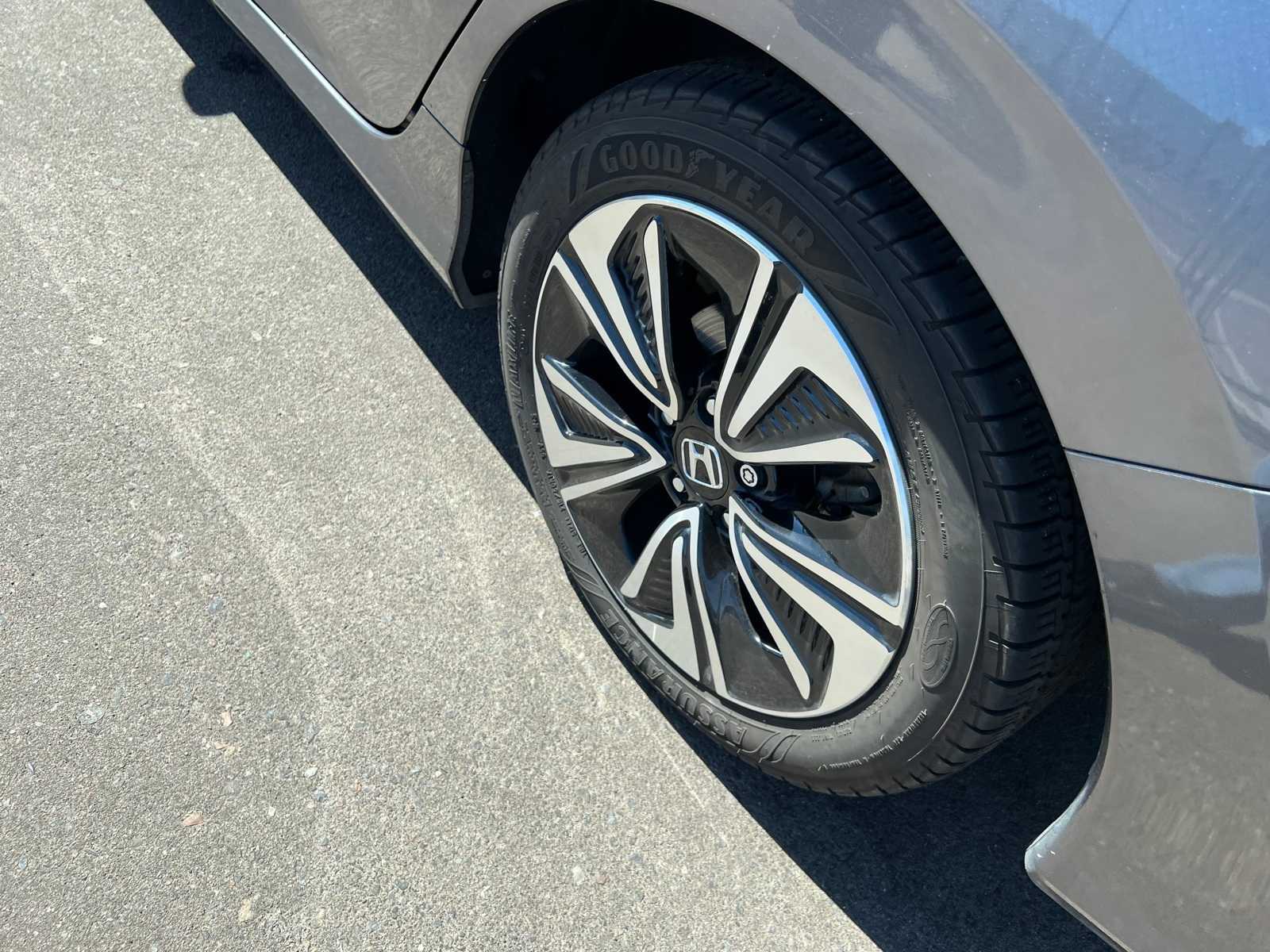 Thumbnail: 2018 Honda Civic - 16