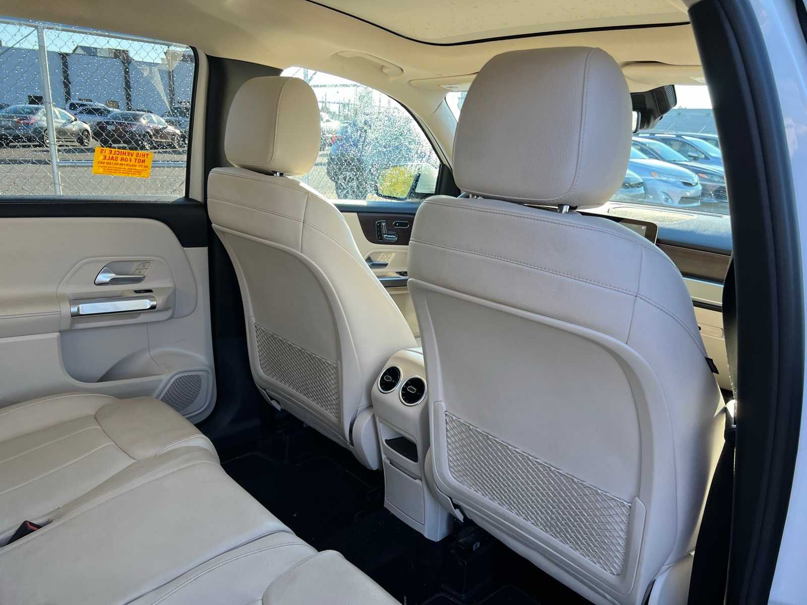 Thumbnail: 2020 Mercedes-Benz GLB - 21