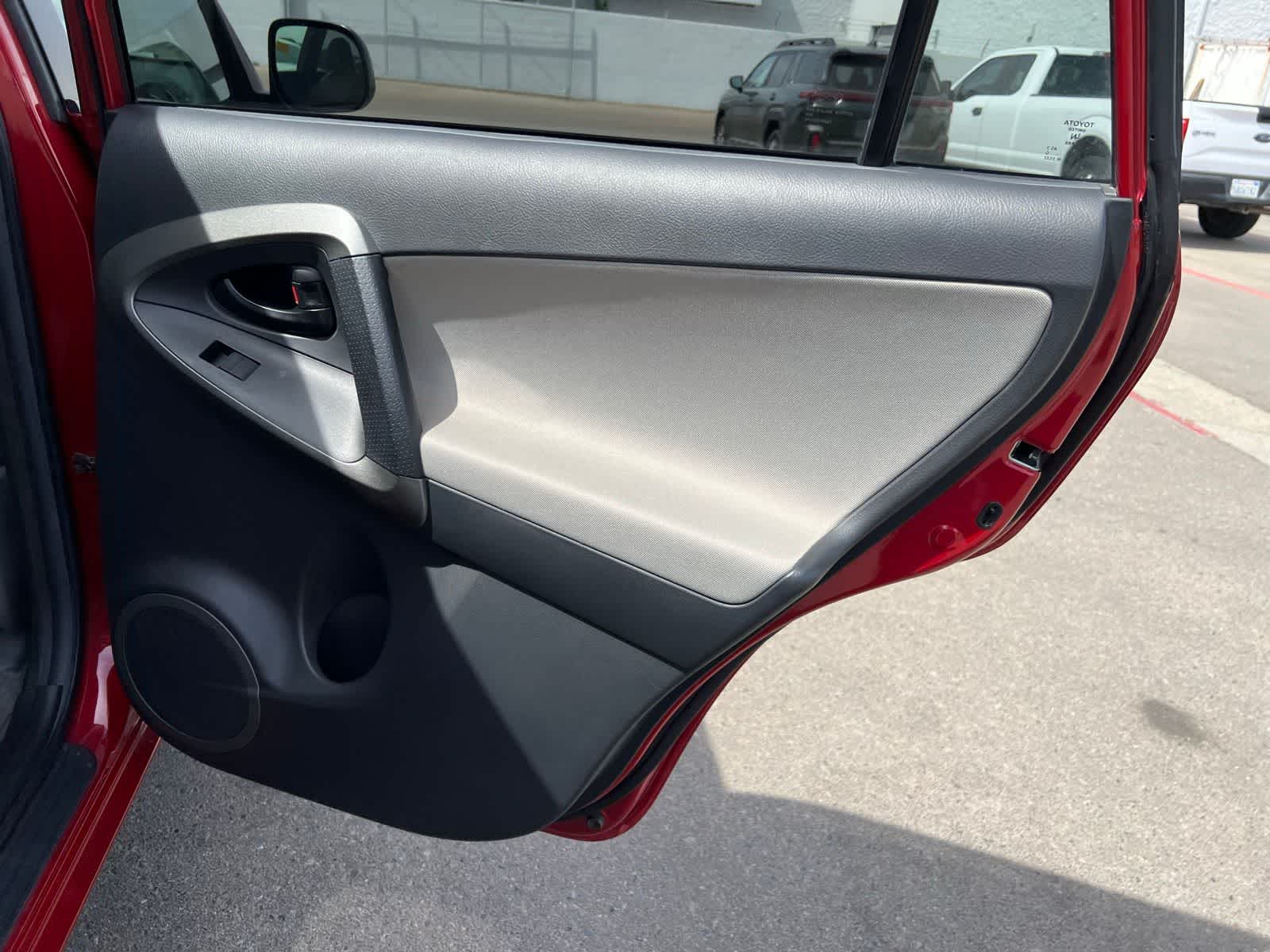 Thumbnail: 2010 Toyota RAV4 - 24