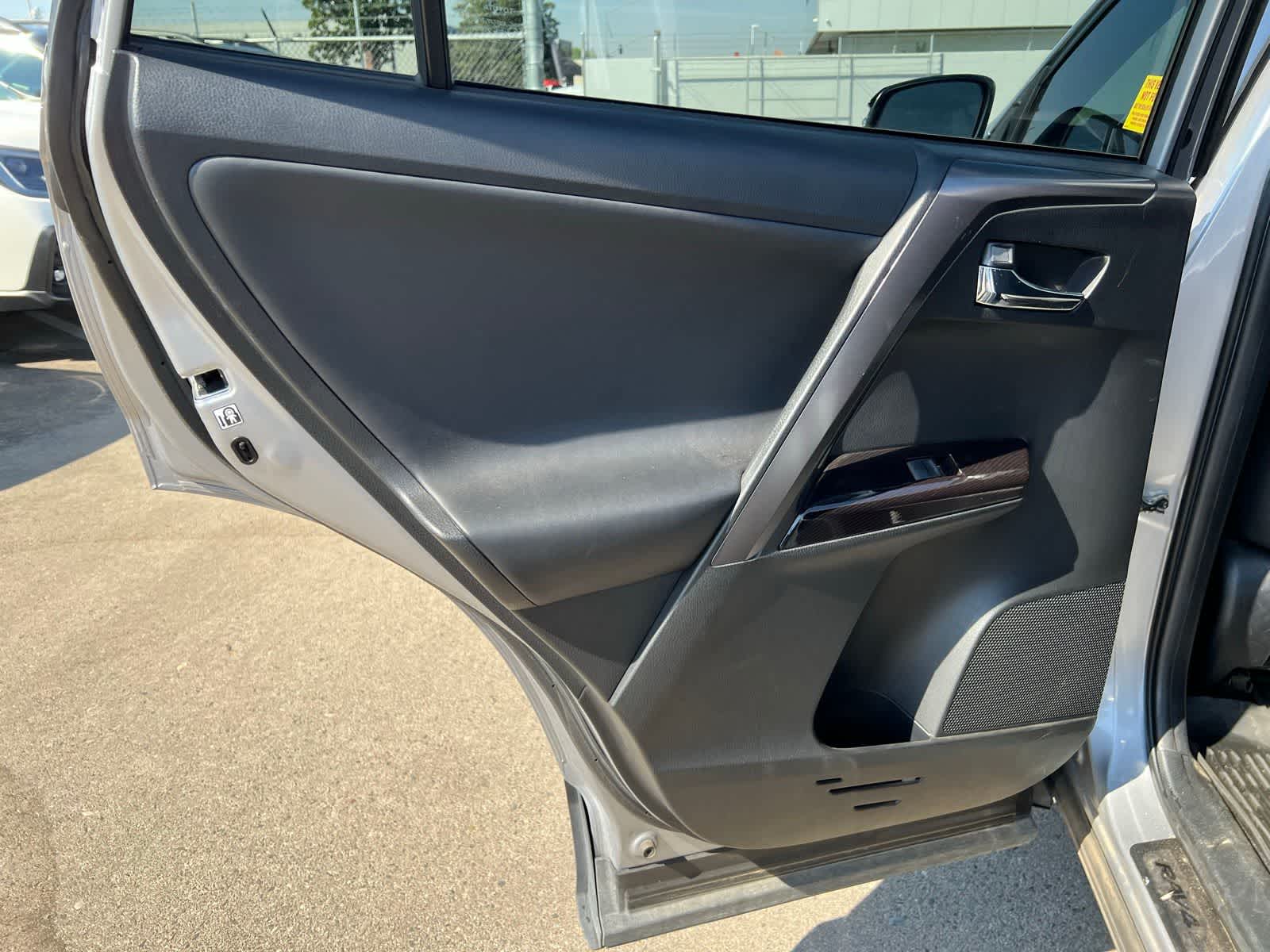 Thumbnail: 2017 Toyota RAV4 - 19