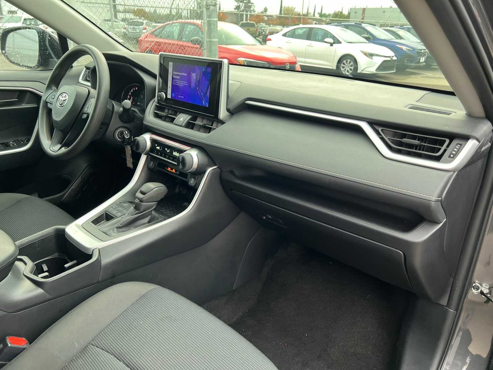 Thumbnail: 2024 Toyota RAV4 - 26