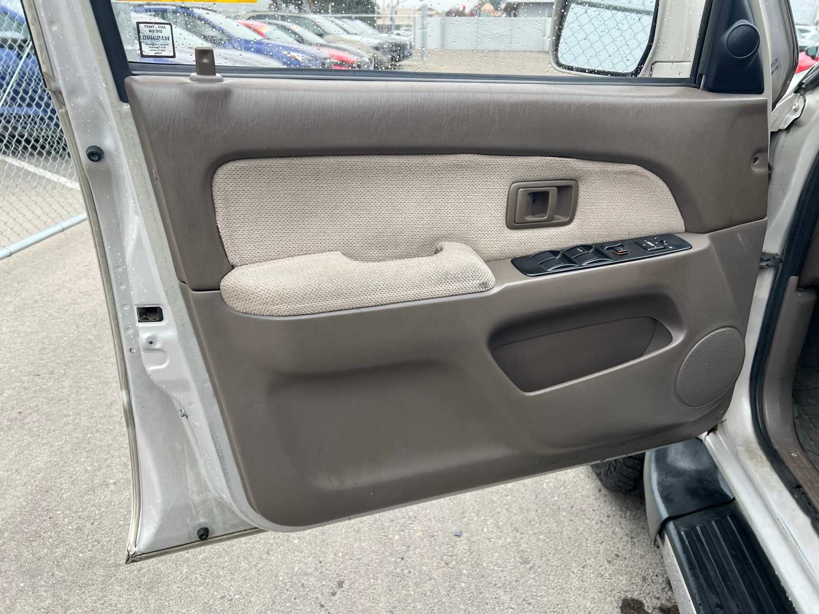 Thumbnail: 1998 Toyota 4Runner - 14