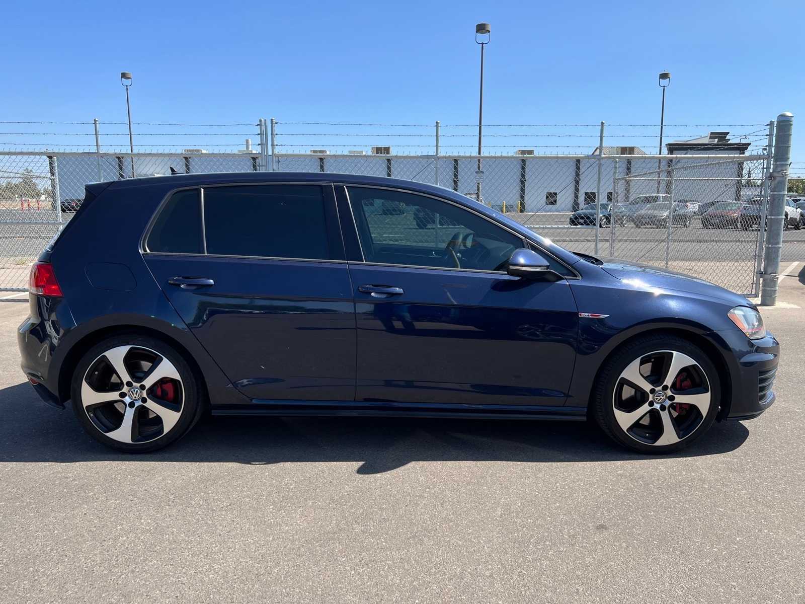 2017 Volkswagen Golf GTI Autobahn 8