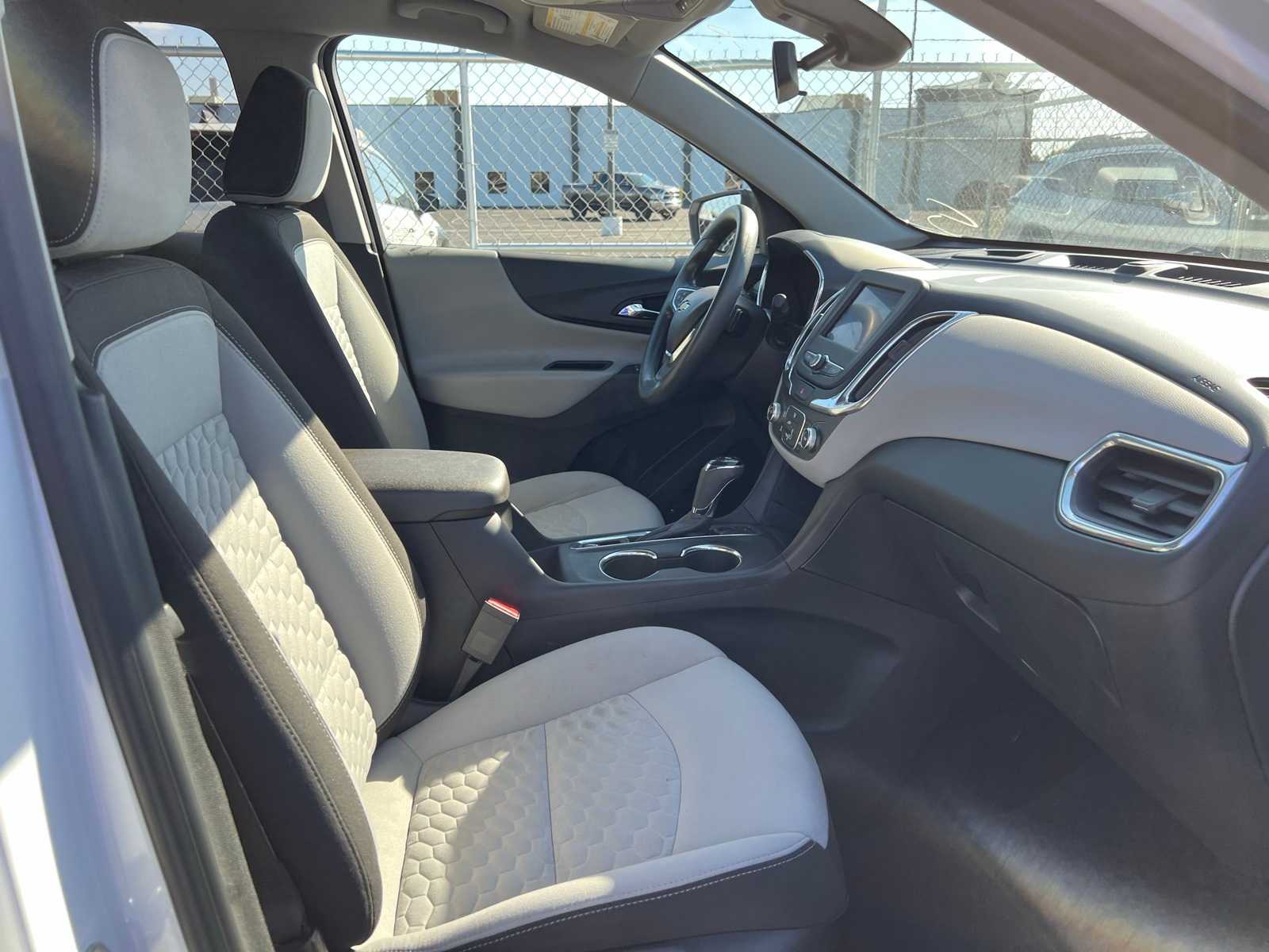 Thumbnail: 2020 Chevrolet Equinox - 27