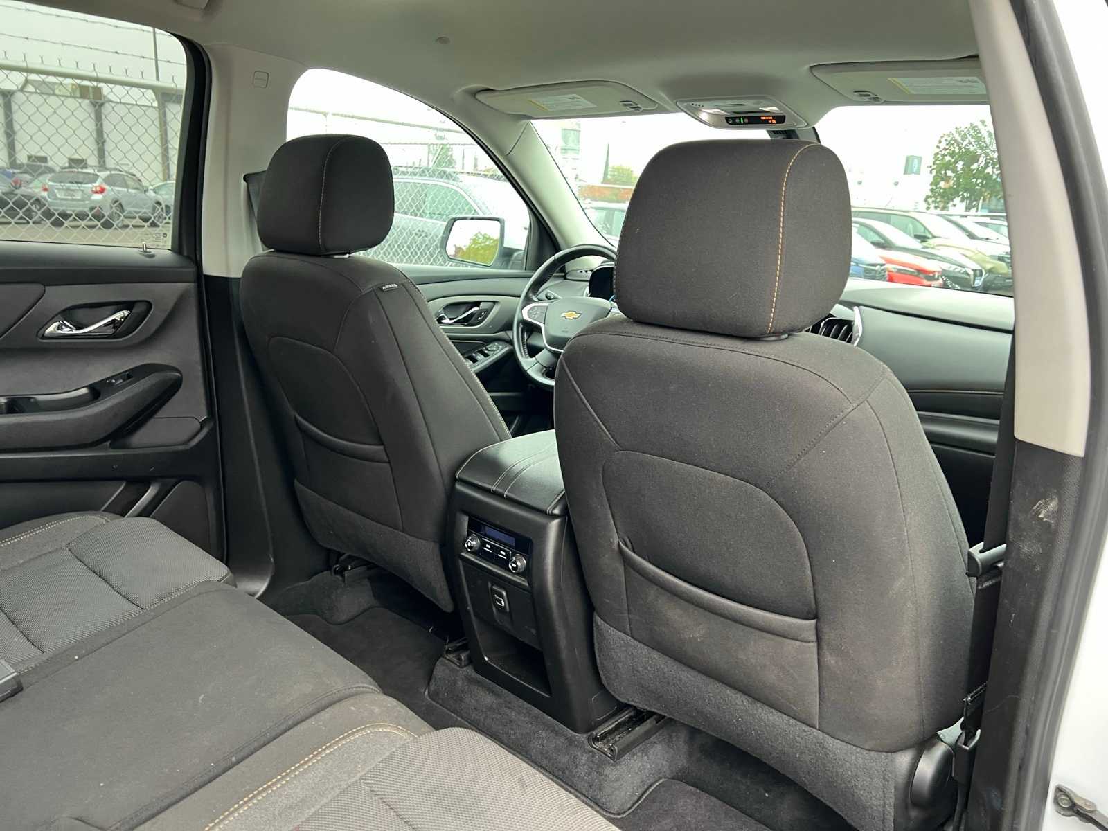 Thumbnail: 2021 Chevrolet Traverse - 21