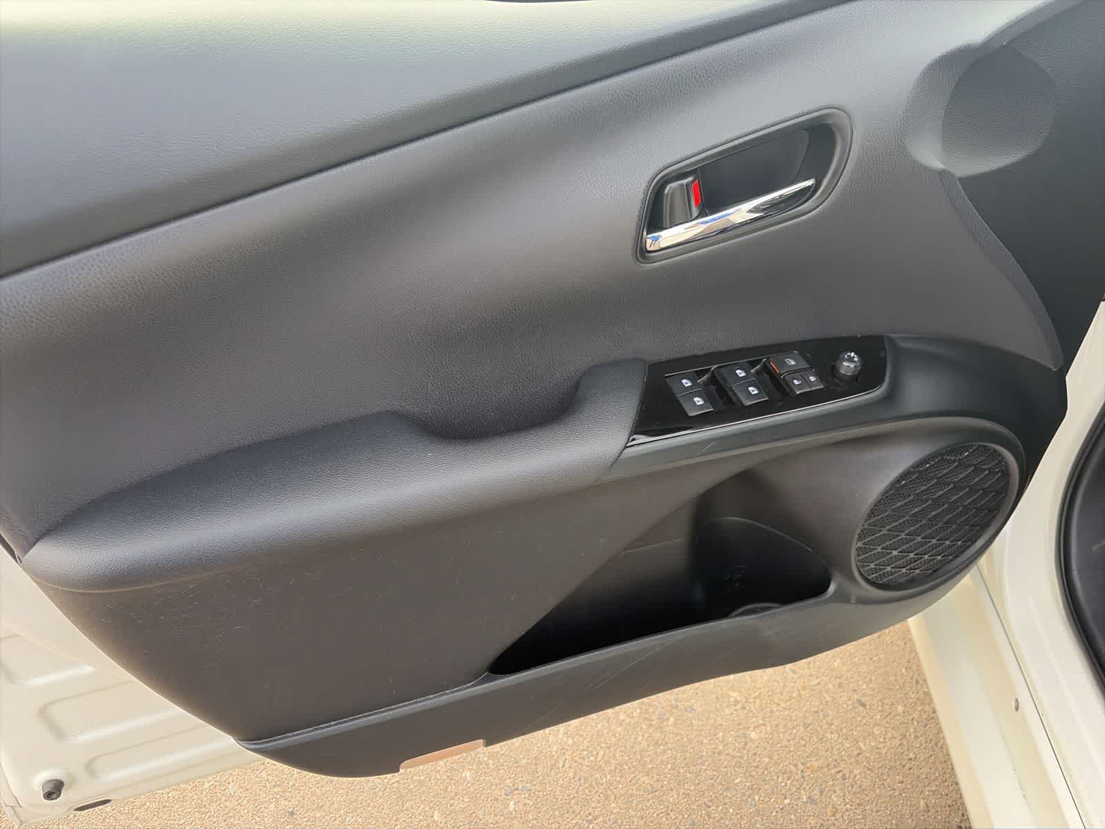 Thumbnail: 2018 Toyota Prius Prime - 27