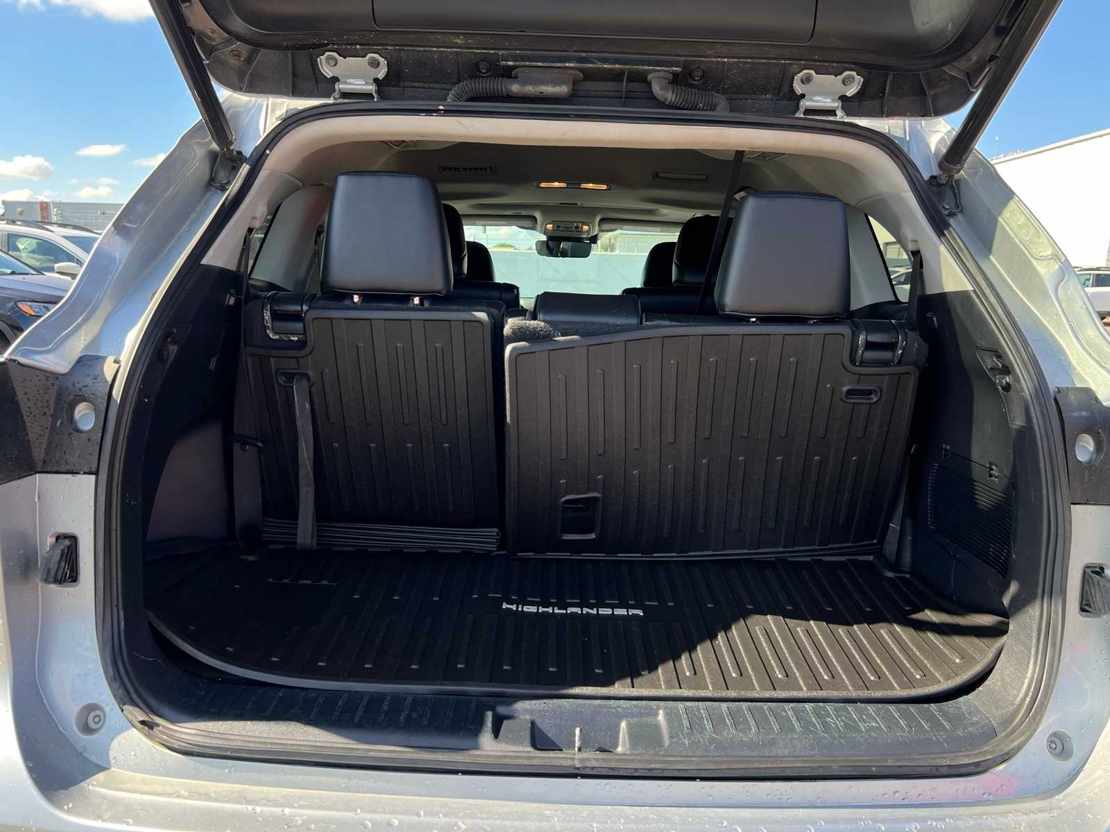 Thumbnail: 2021 Toyota Highlander - 9