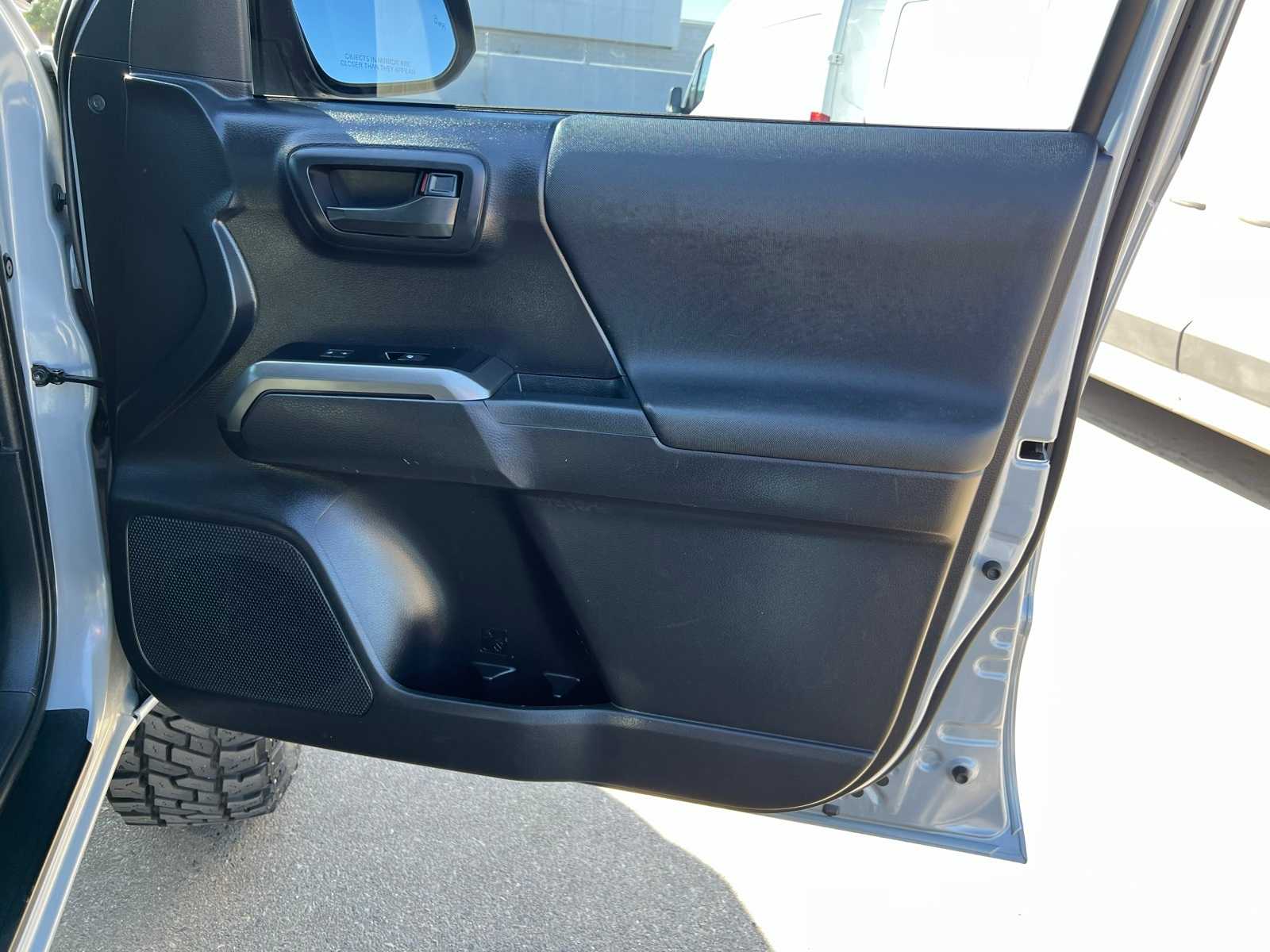 Thumbnail: 2021 Toyota Tacoma - 27