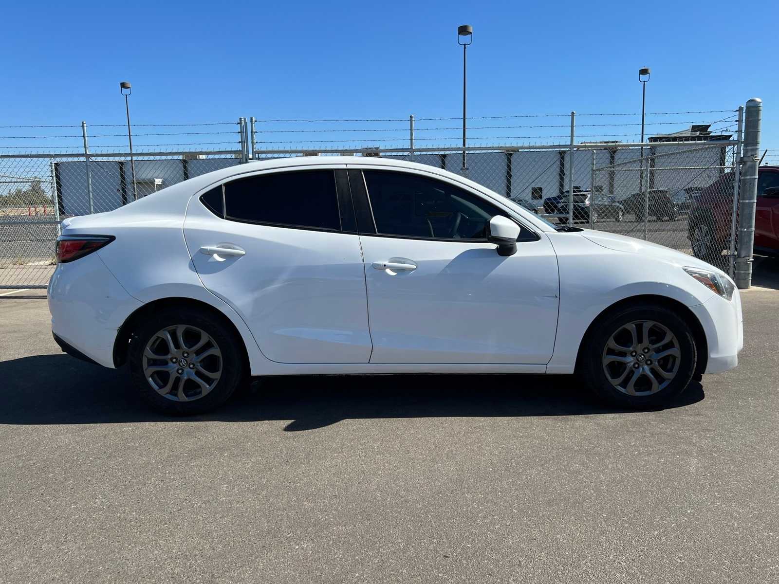 Thumbnail: 2019 Toyota Yaris - 8