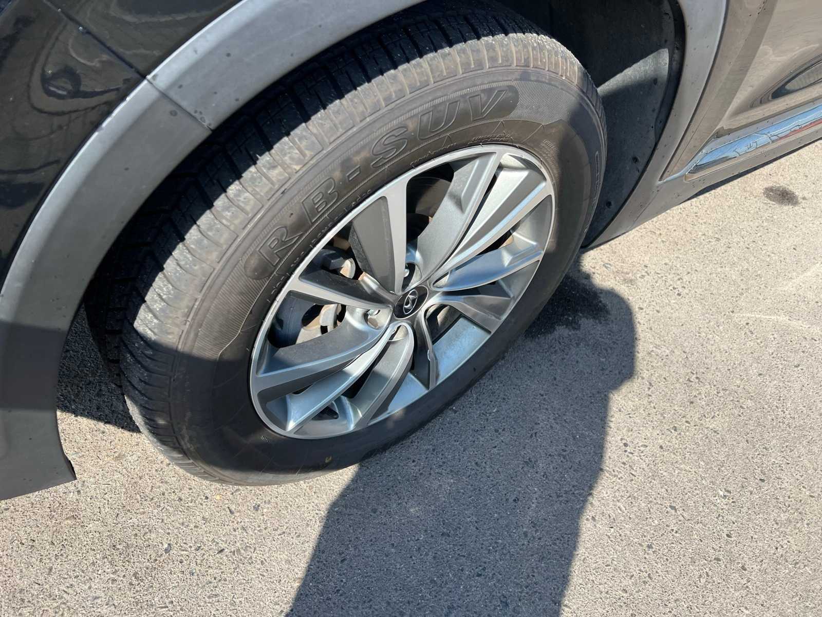 Thumbnail: 2019 Hyundai Santa Fe - 12