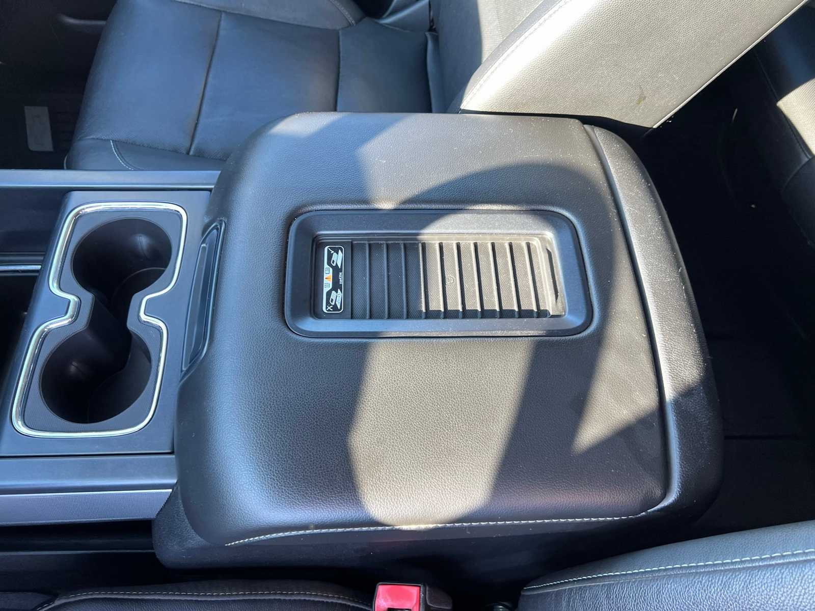 Thumbnail: 2018 Chevrolet Silverado 1500 - 39