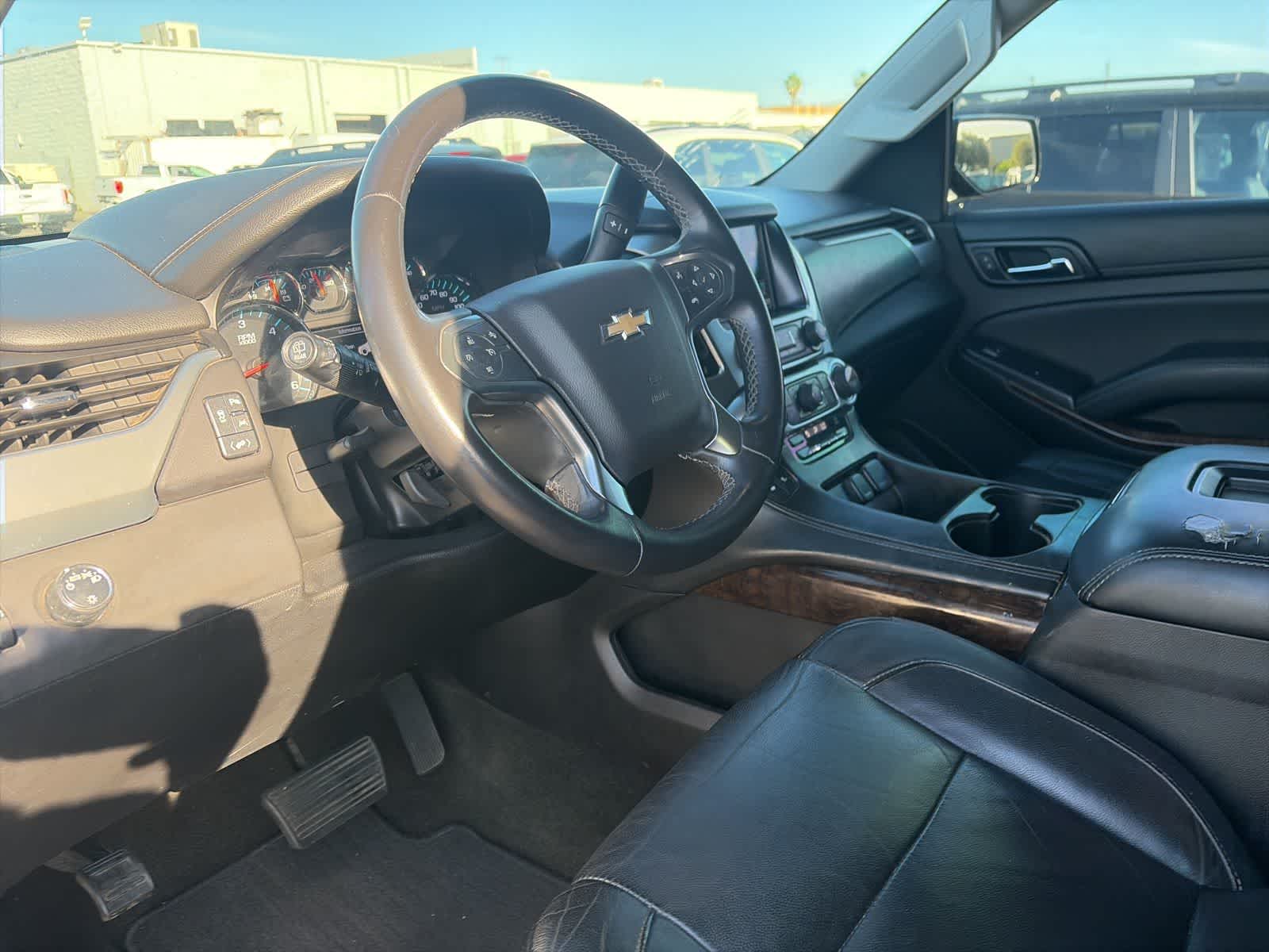 Thumbnail: 2017 Chevrolet Suburban - 26