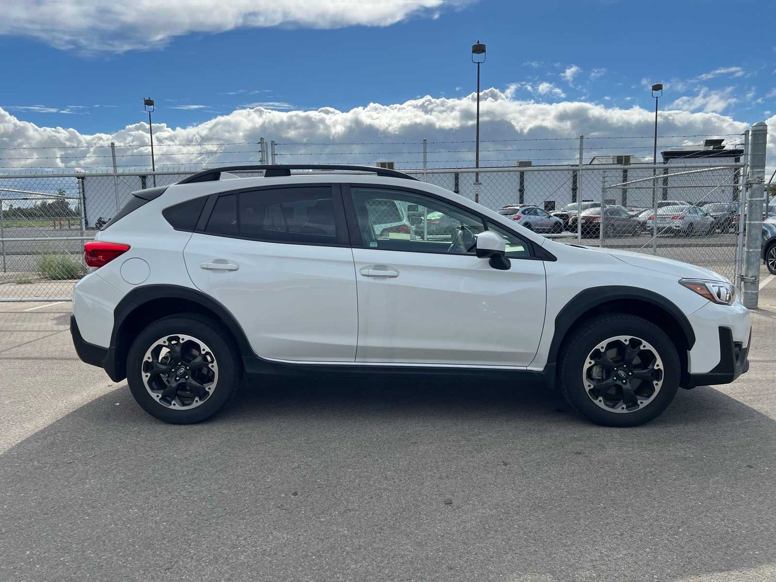 Thumbnail: 2022 Subaru Crosstrek - 10