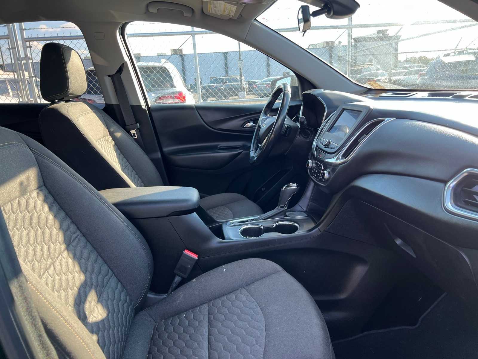 Thumbnail: 2020 Chevrolet Equinox - 27