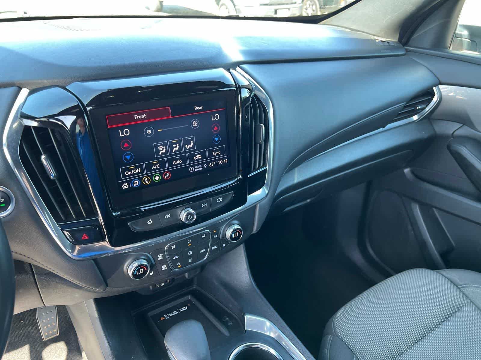 Thumbnail: 2023 Chevrolet Traverse - 37
